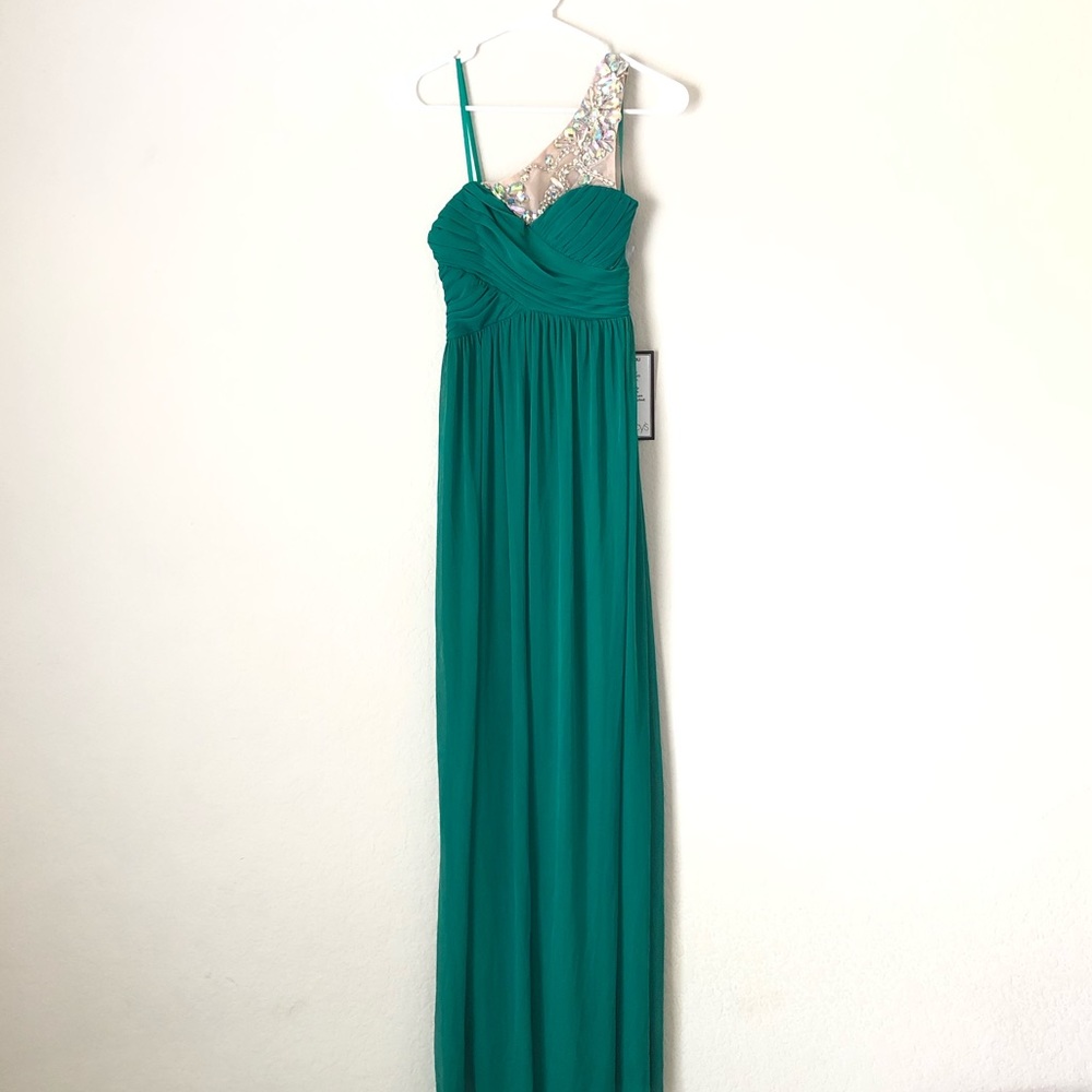 ♦️NWT Long formal dress